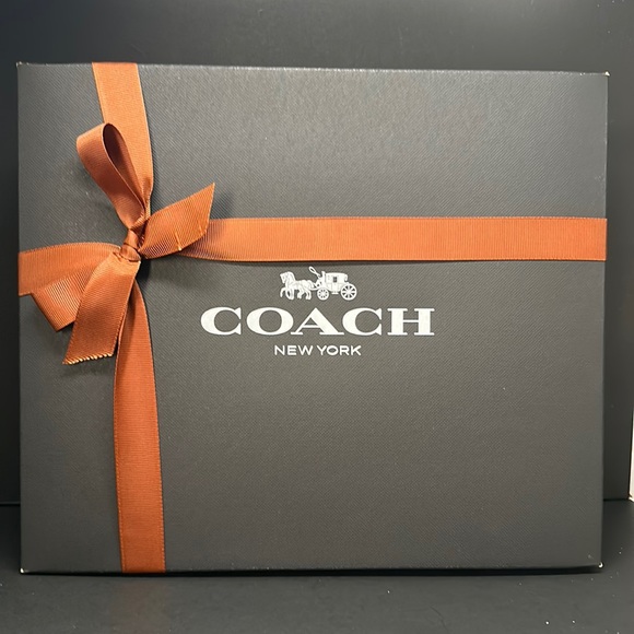 NWT Coach Disney X Coach Swinger Bag In Signature Textile Jacquard Mickey Mouse - Picture 2 of 15